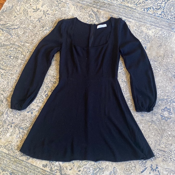 Flynn Skye Dresses & Skirts - Flynn Skye Black Square Neck Mini Dress